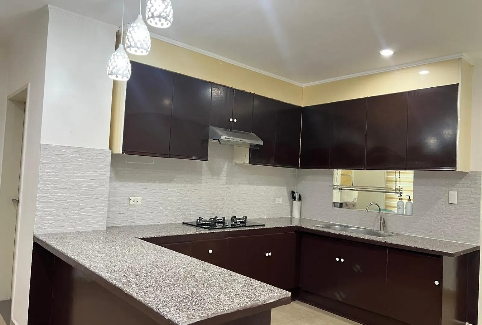 Clark Condo Near Crk Airport And Crk Parade Grounds Fort Stotsenburg 0*,